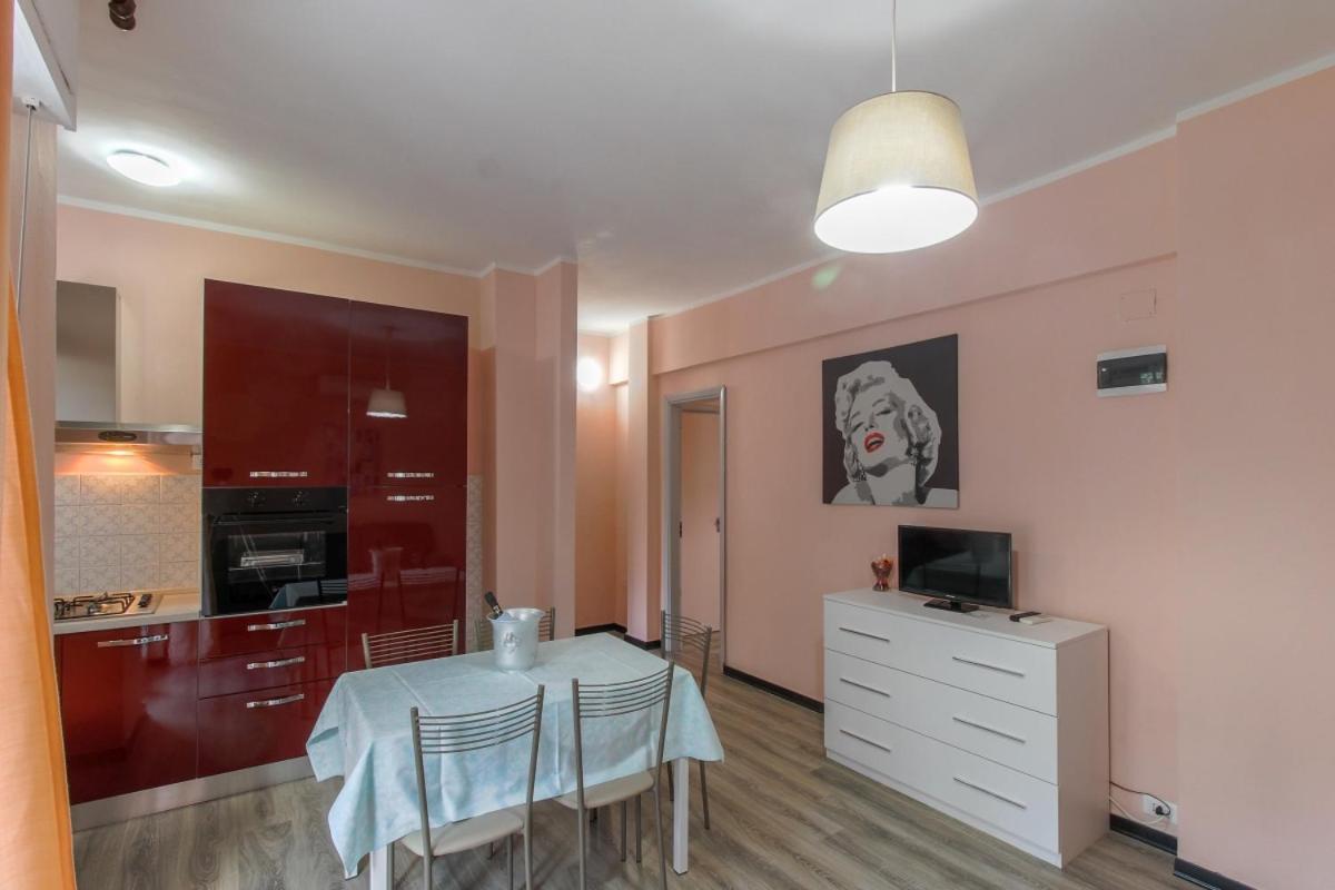 Residence Riviera Mare Пиетра Лигуре Екстериор снимка
