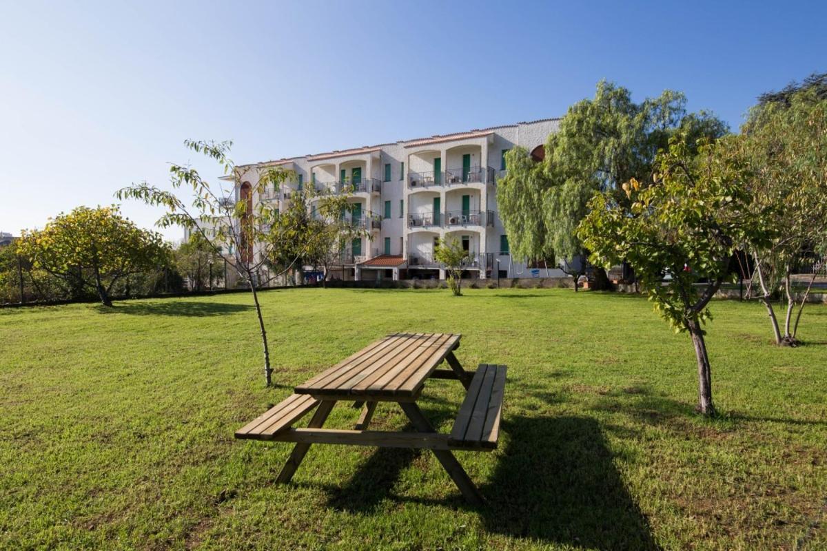 Residence Riviera Mare Пиетра Лигуре Екстериор снимка
