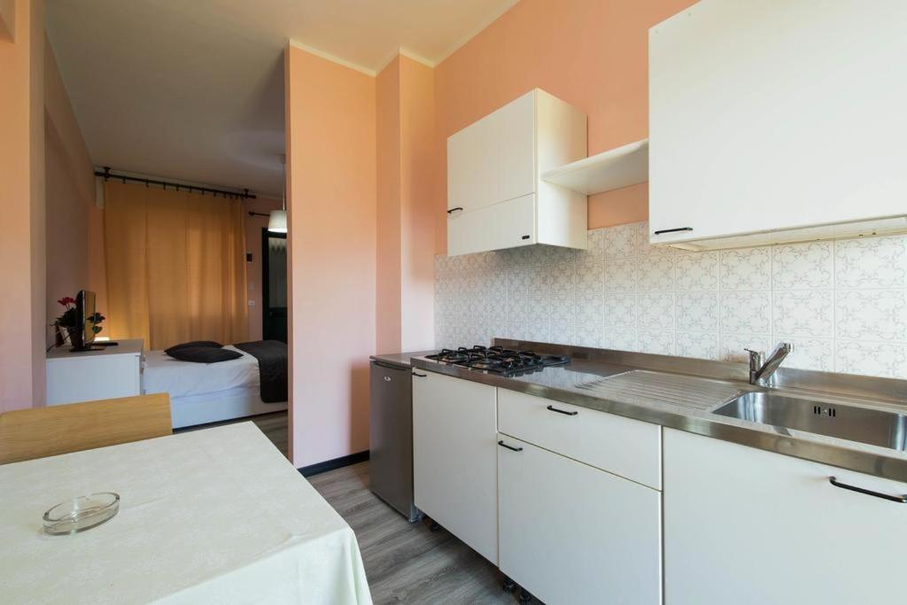 Residence Riviera Mare Пиетра Лигуре Екстериор снимка
