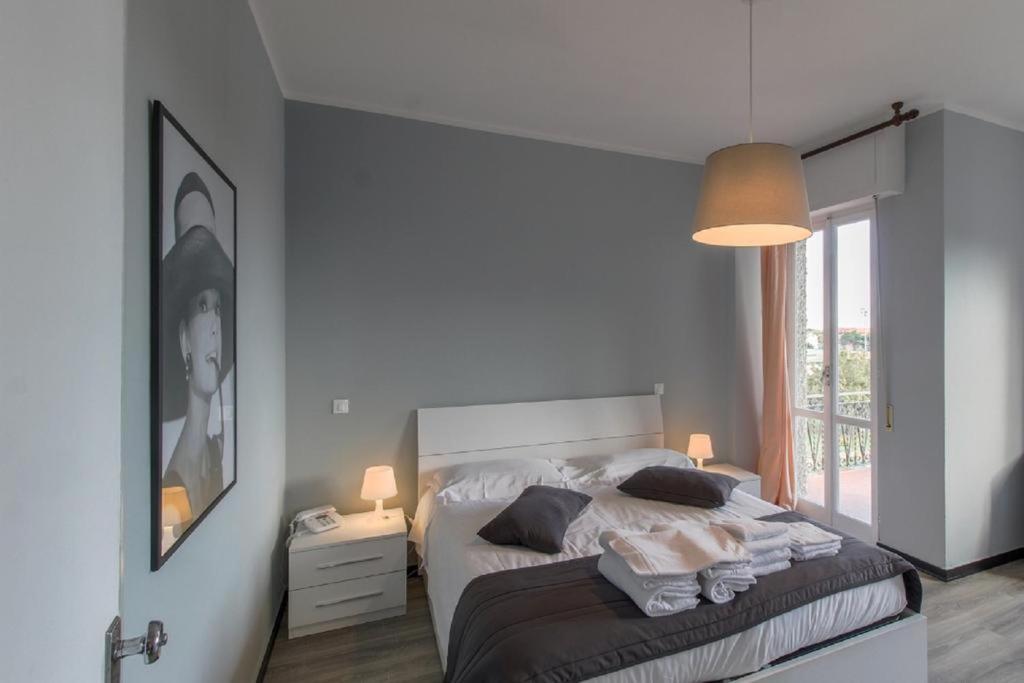 Residence Riviera Mare Пиетра Лигуре Екстериор снимка