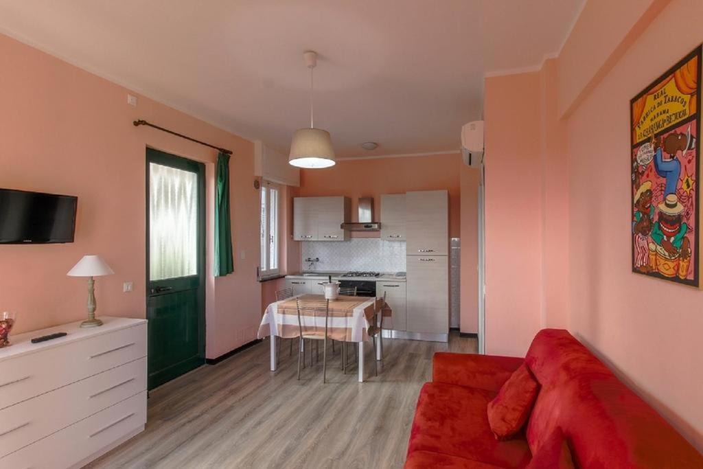 Residence Riviera Mare Пиетра Лигуре Екстериор снимка